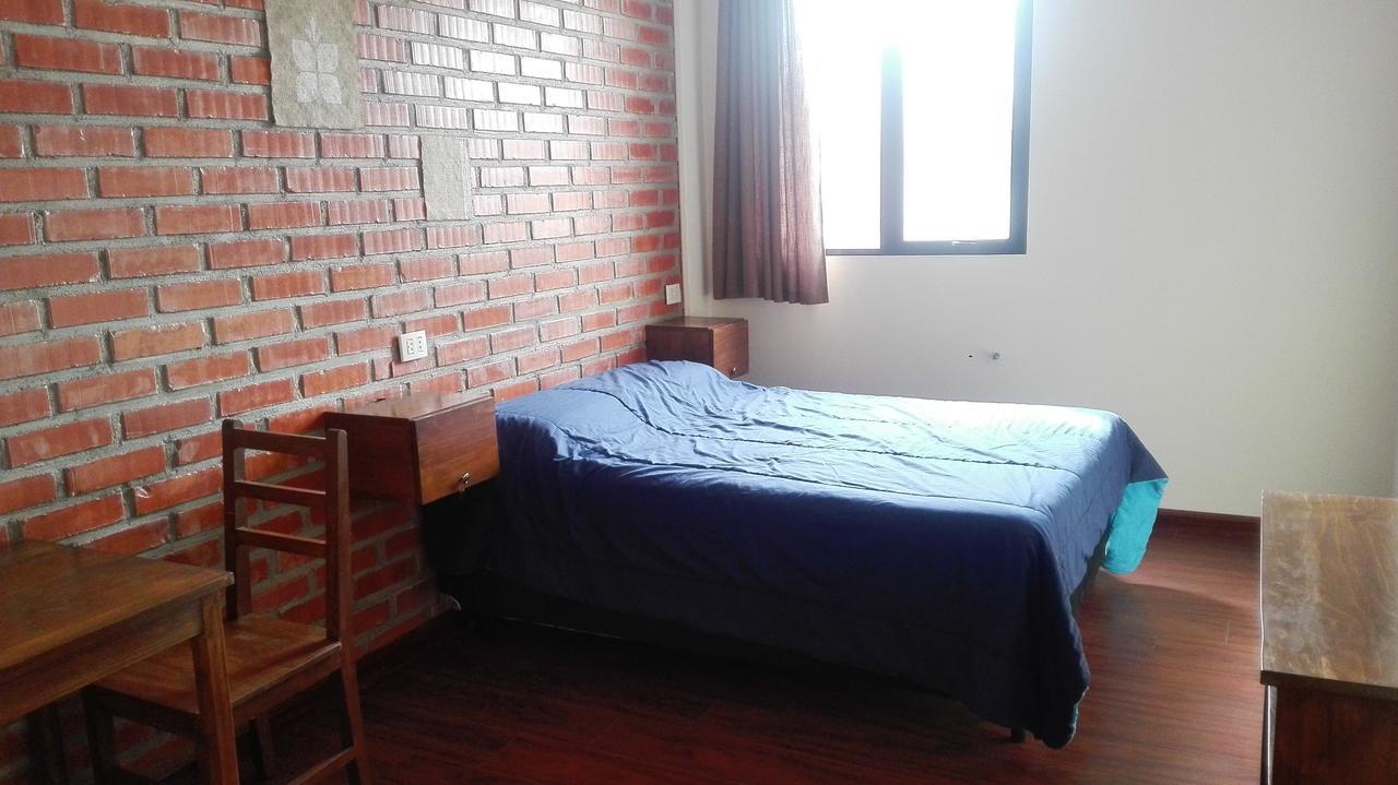 Piedra Blanca Backpackers Hostel Уюни Экстерьер фото