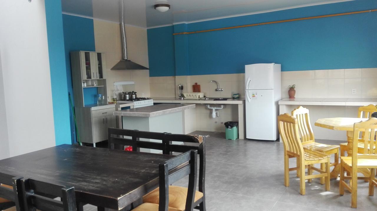 Piedra Blanca Backpackers Hostel Уюни Экстерьер фото