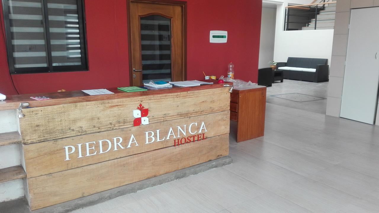 Piedra Blanca Backpackers Hostel Уюни Экстерьер фото
