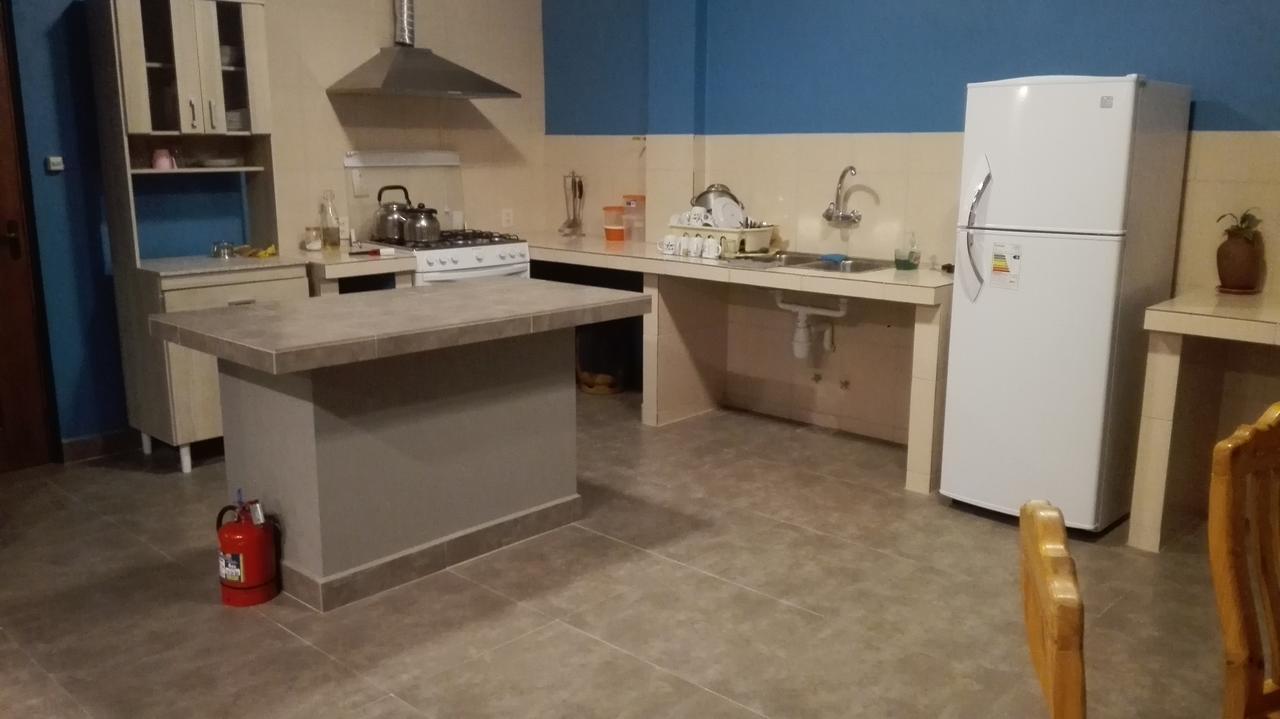 Piedra Blanca Backpackers Hostel Уюни Экстерьер фото